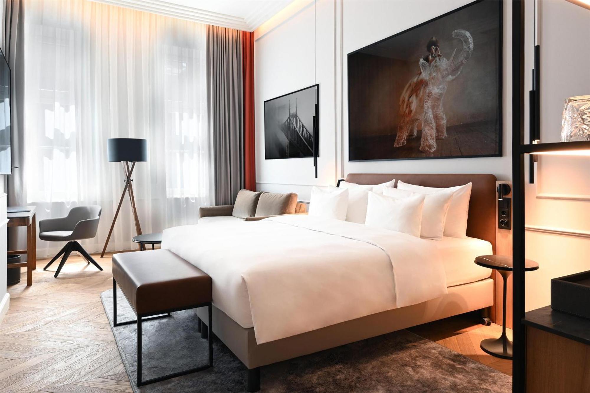 Radisson Collection Hotel, Basilica Budapest Exterior photo